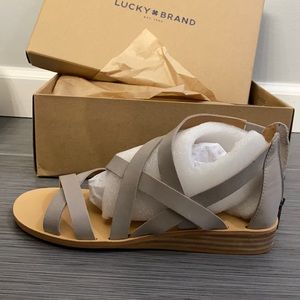 Lucky Brand chinchilla flats
